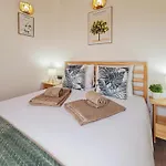Supertubos Apartment *